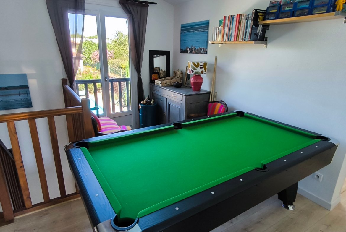 Maison familiale 171 m² avec piscine – Pessac – Terrain 850 m²