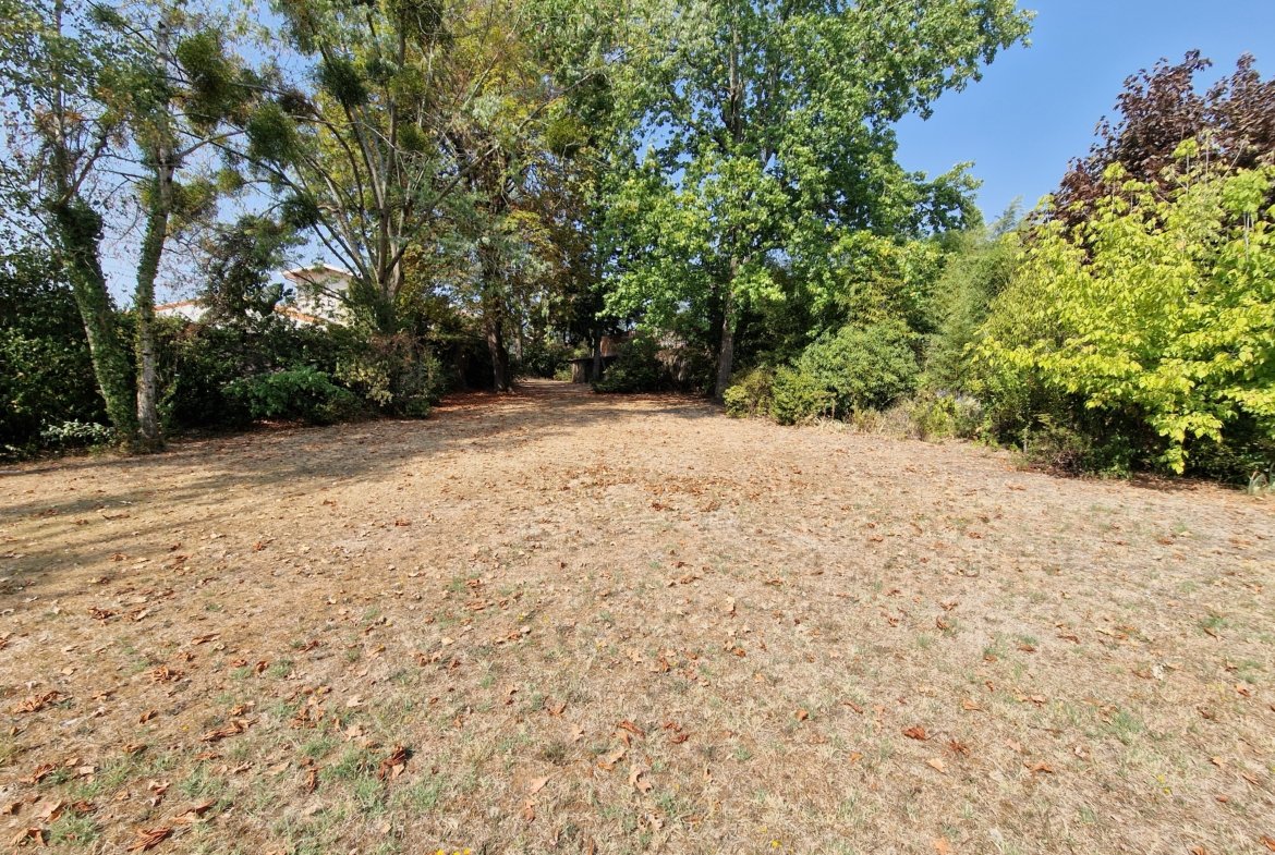 3 terrains constructibles viabilisés à vendre – Bordeaux Caudéran